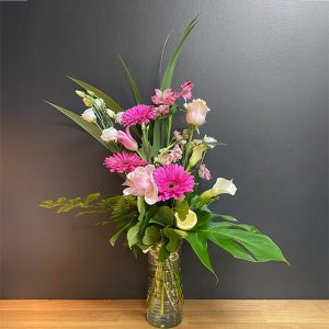 La vie en rose vase inclus bouquet de fleurs rose et blanc Collection fleuriste foliole