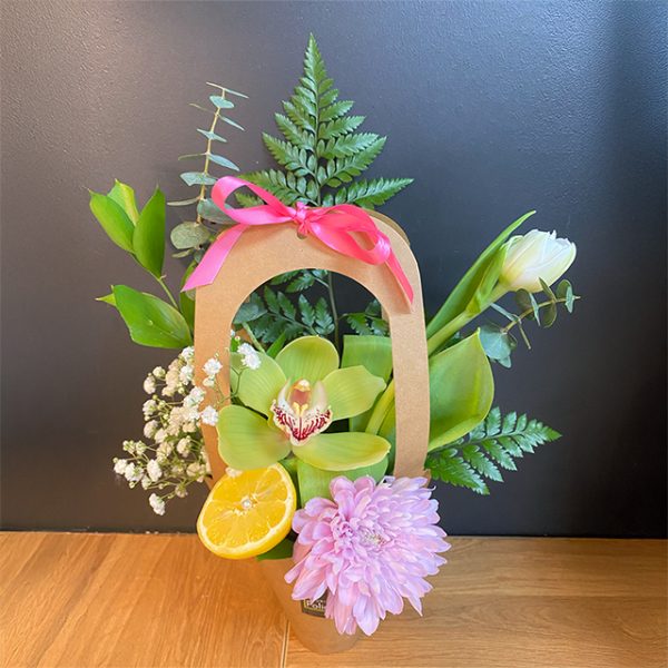 Bouquet en pot Mason dans un paquet de douceur floral! fleuristefoliole.com